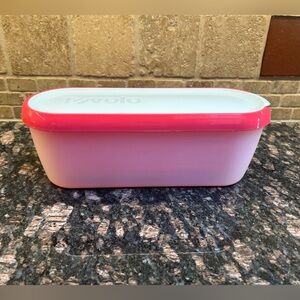 Tovolo Glide-A-Scoop Non-Slip Insulated Ice Cream Tub 1.5qt Raspberry Tart